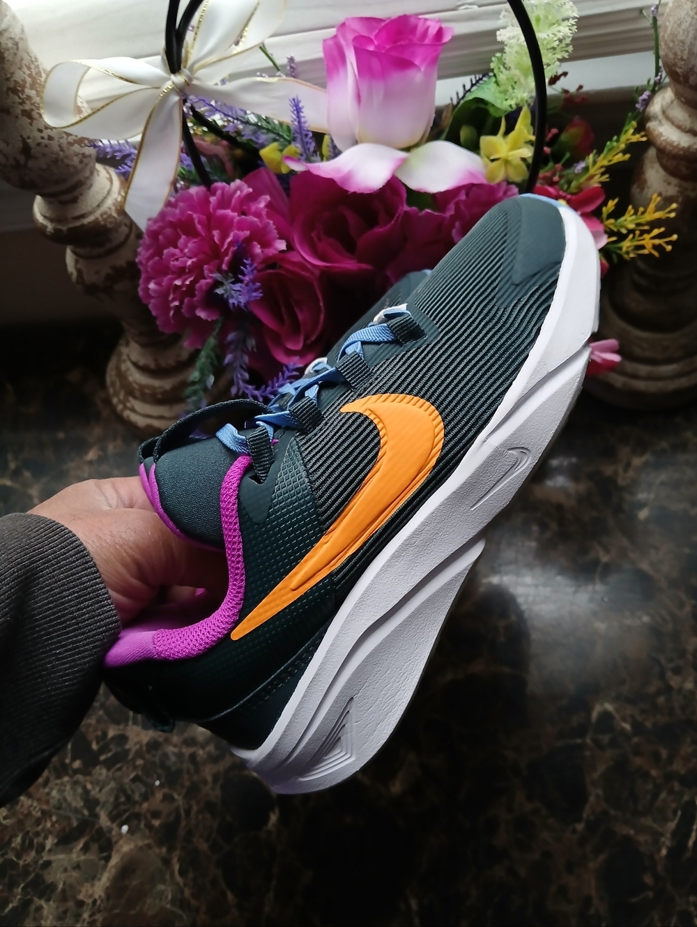 Nike Star Runner 4 Athletic/Lifestyle Velcro Shoes Size 2 Youth Unisex - Picture 6 of 11